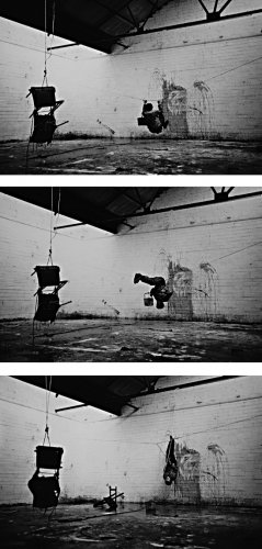 Between the Wall and the Floor – Part 1 - Details Between the Wall and the Floor – Part 1 - Details