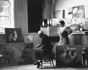 Paule Vézelay and a friend in a <br>temporary London studio, 1934. - image Paule Vézelay and a friend in a <br>temporary London studio, 1934. - image