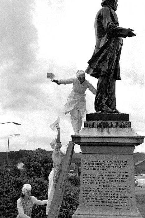 Monument to Working Women - Details