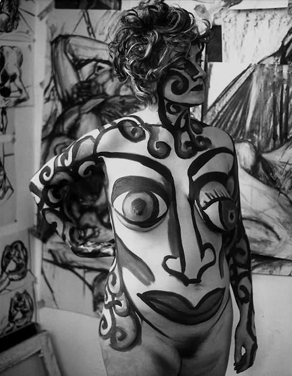 Neo Naturist – Christine Binnie, 1980 Neo Naturist: Christine Binnie body-painted and photographed
by Wilma Johnson at St Martin’s School of Art,1980.